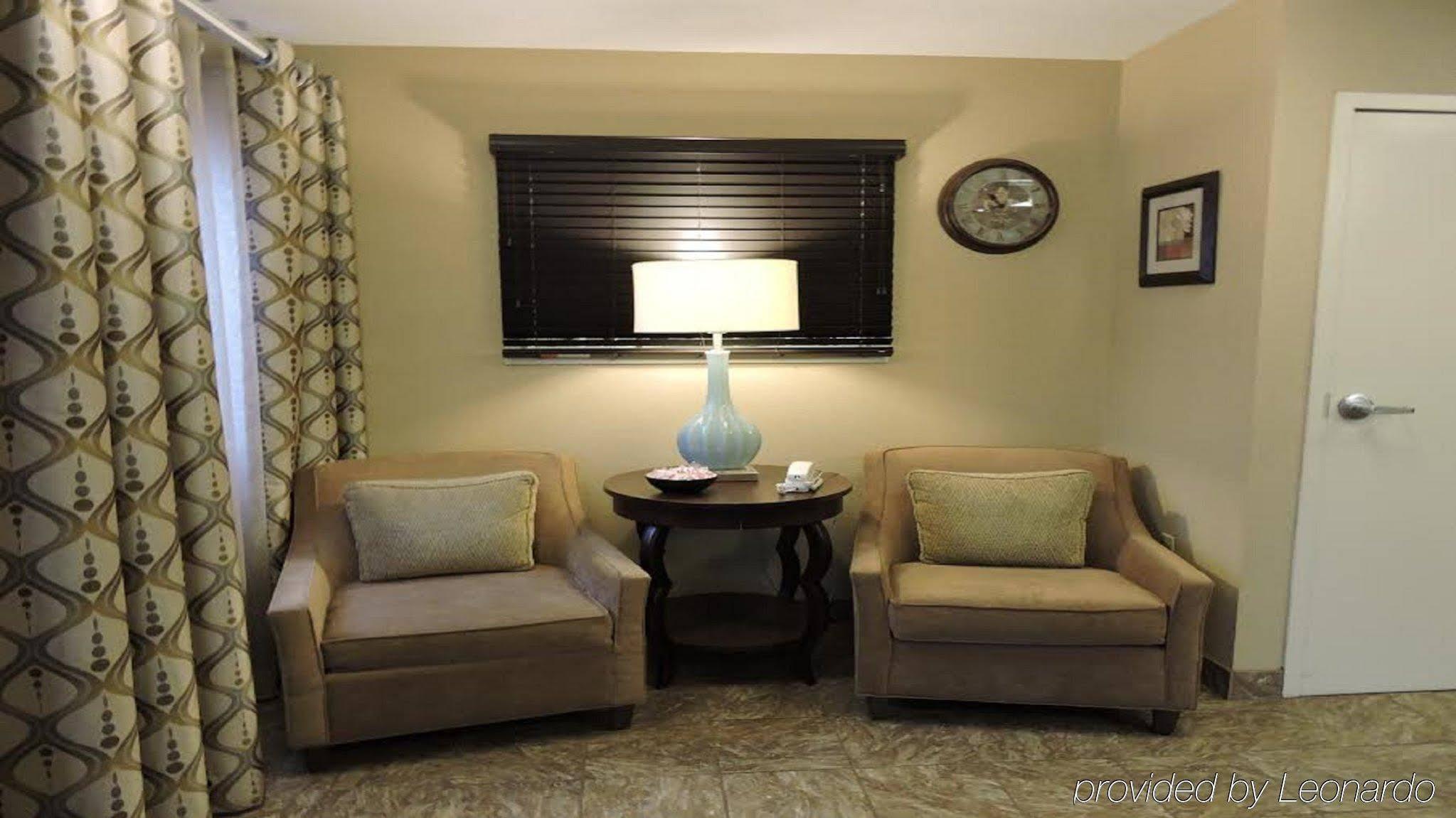Sonesta Simply Suites Chicago Уокиган Екстериор снимка