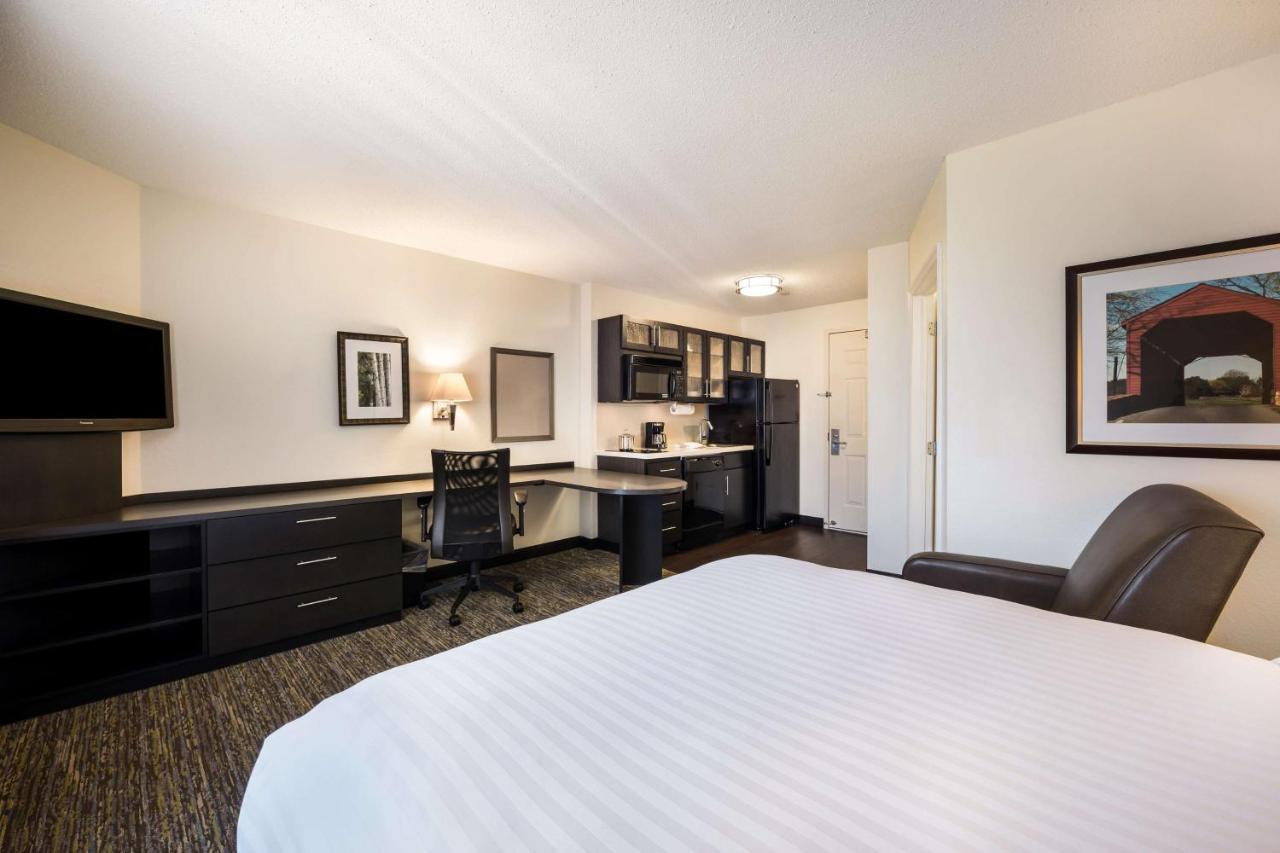 Sonesta Simply Suites Chicago Уокиган Екстериор снимка
