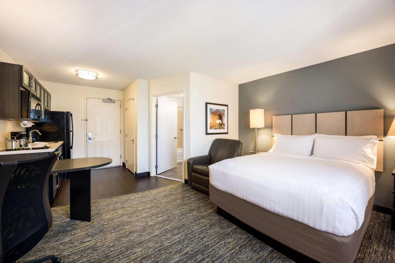 Sonesta Simply Suites Chicago Уокиган Екстериор снимка