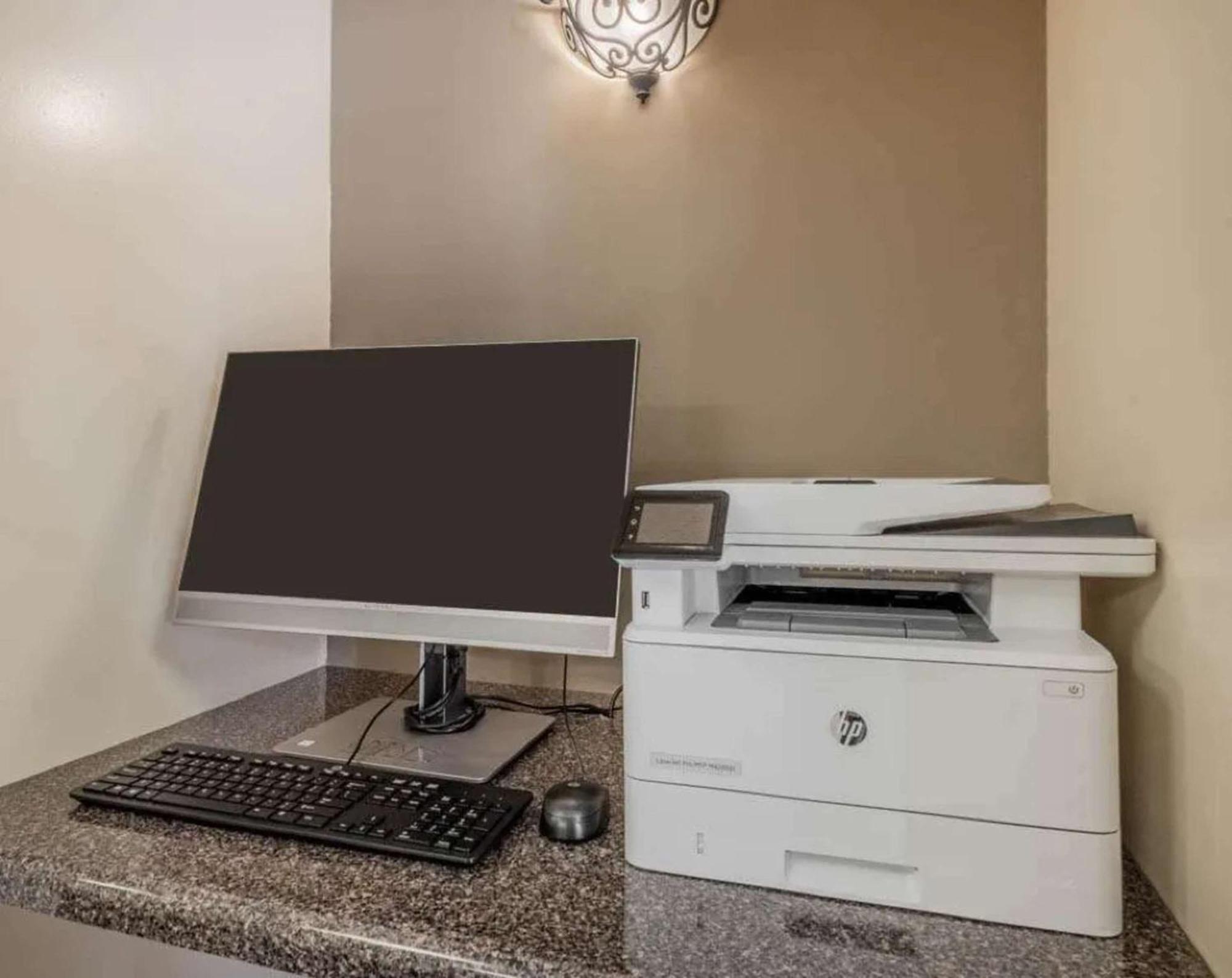 Sonesta Simply Suites Chicago Уокиган Екстериор снимка