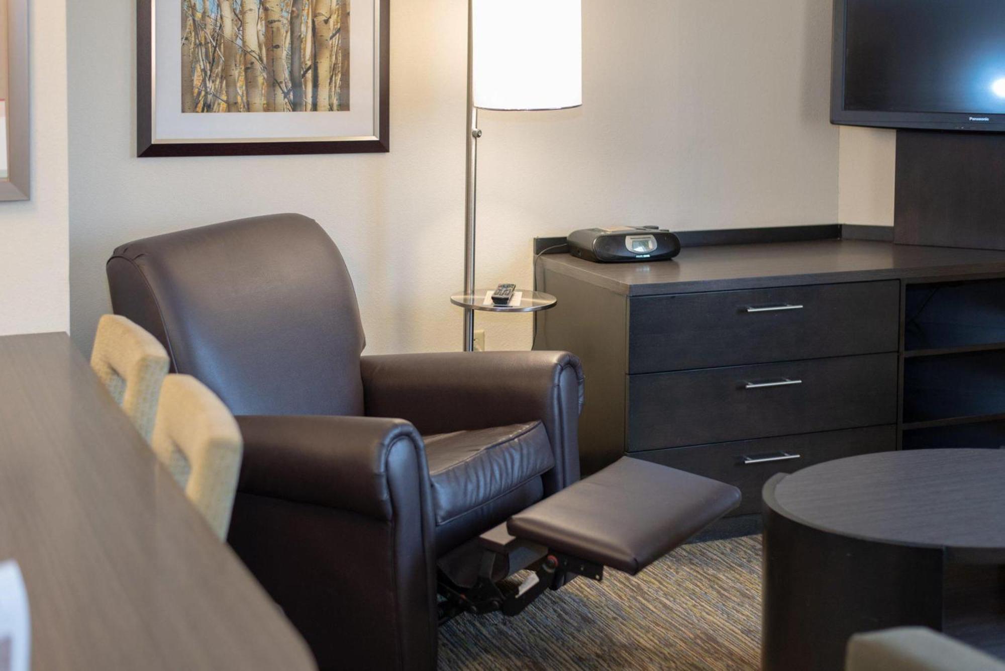 Sonesta Simply Suites Chicago Уокиган Екстериор снимка