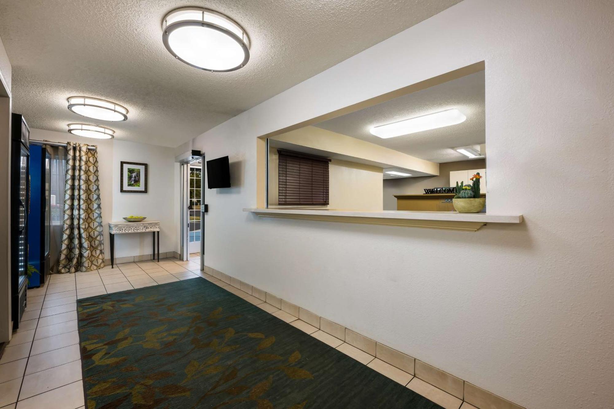 Sonesta Simply Suites Chicago Уокиган Екстериор снимка